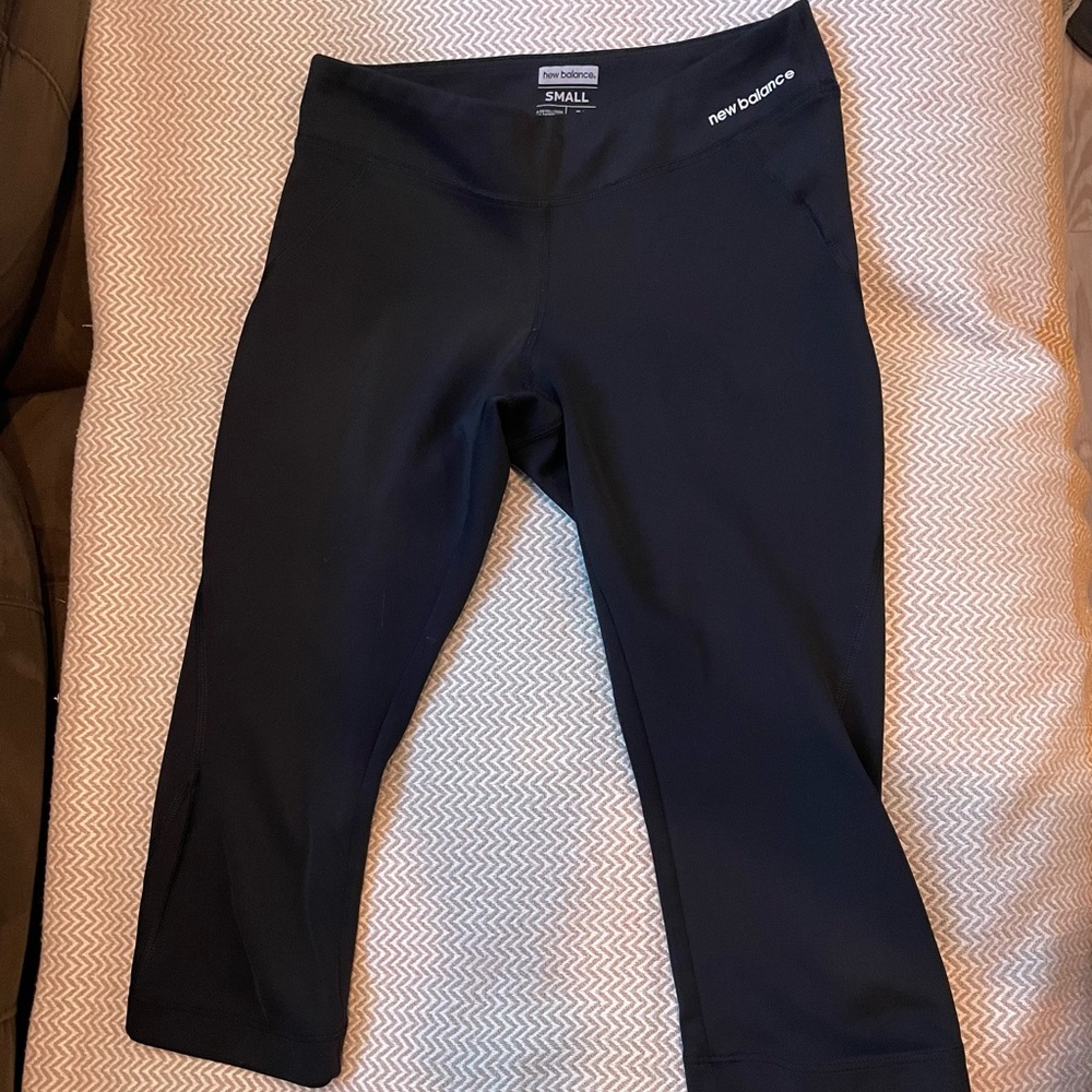 Women’s New Balance athletic workout capri pants